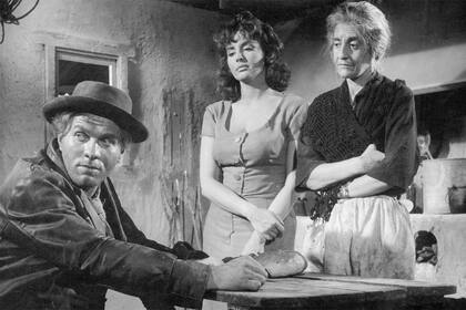 Isabel Sarli junto a Jardel Filho y Blanca Lagrotta, en una escena de Setenta veces siete (1962)