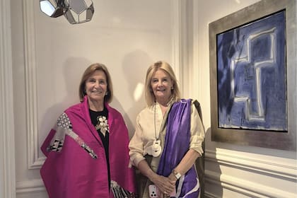 Isabel Uboldi y Cecilia Caballero comparten Sûr.Chale, un proyecto creativo que crea chales con collages y motivos artísticos