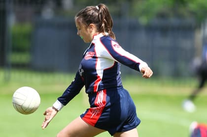 Isabella juega al futbol gaélico, un juego del cual los irlandeses están muy orgullosos. Al ser celtas se identifican mucho con los escoceses y galeses y sus tradiciones.