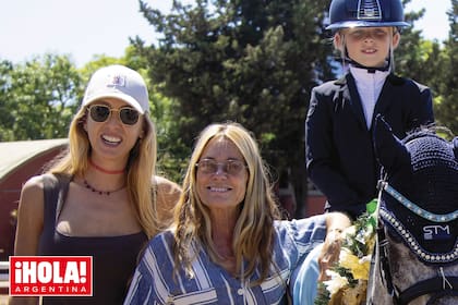 Isabelle, María Emilia y Olympia, en una tarde de equitación