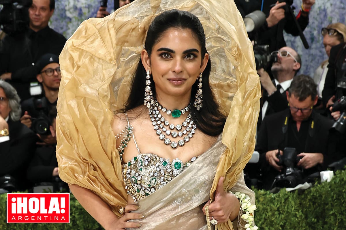 Isha Ambani es hija del multimillonario indio Mukesh Ambani, el hombre más
rico de Asia