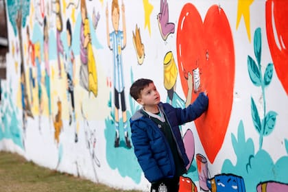 Isidro es una celebridad en Tandil desde el 27 de diciembre de 2021, cuando, con el lanzamiento de la campaña “Un corazón para Isi”, el país se enteró de que necesitaba un corazón que reemplace el suyo, afectado por una miocarditis que lo había triplicado en tamaño.