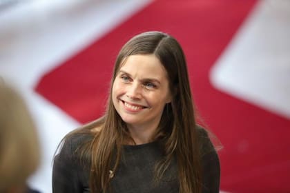 Islandia tiene una enorme representación femenina en sus instituciones. Una mujer ha estado al frente de la jefatura del Estado durante más de la mitad de los últimos 50 años y actualmente está gobernada por la primera ministra Katrín Jakobsdóttir, del Movimiento de Izquierda-Verde