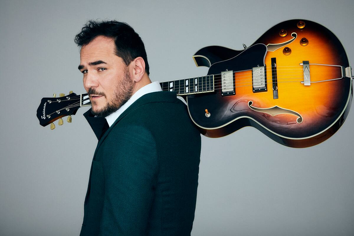 Con más de 20 años de carrera, Ismael Serrano aprendió a encontrar el balance perfecto entre la música y su vida personal