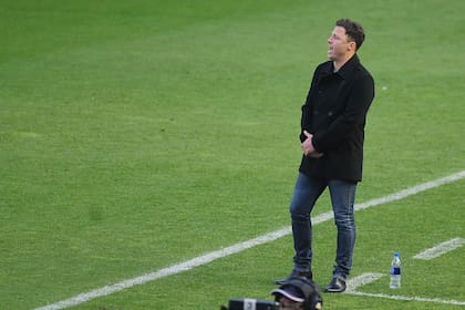 Israel Damonte se despidió como DT de Arsenal luego de 15 partidos: tres victorias, siete derrotas y cinco empates