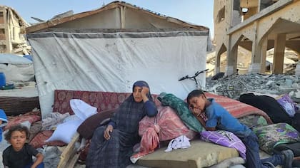 Israel ha ordenado repetidamente a la gente que abandone zonas específicas, lo que ha provocado movimientos masivos de población