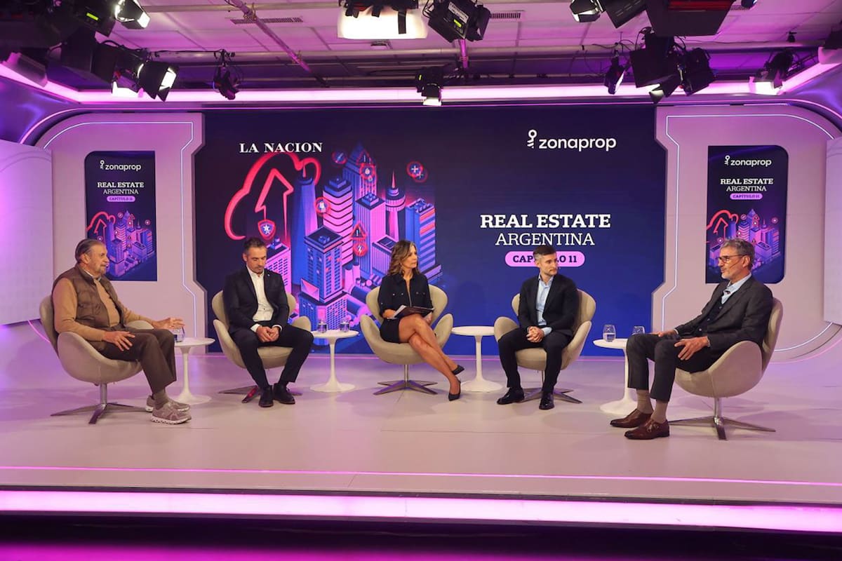 Issel Kiperszmid (Dypsa Group), Carlos Spina (Argencons), Carla Quiroga (LA NACION), Gonzalo de la Serna (Consultatio) y Gerardo Azcuy, fundador y CEO de la firma homónima