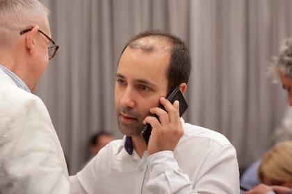 Itai Hagman, de UP, cuestionó el acuerdo con los bonistas