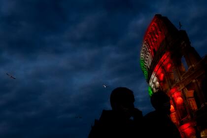 Italia abrirá el lunes próximo discotecas, cines, teatros y salas de juegos