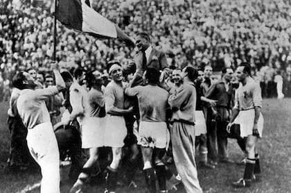 Italia celebra en 1934 uno de los Mundiales más polémicos de la historia