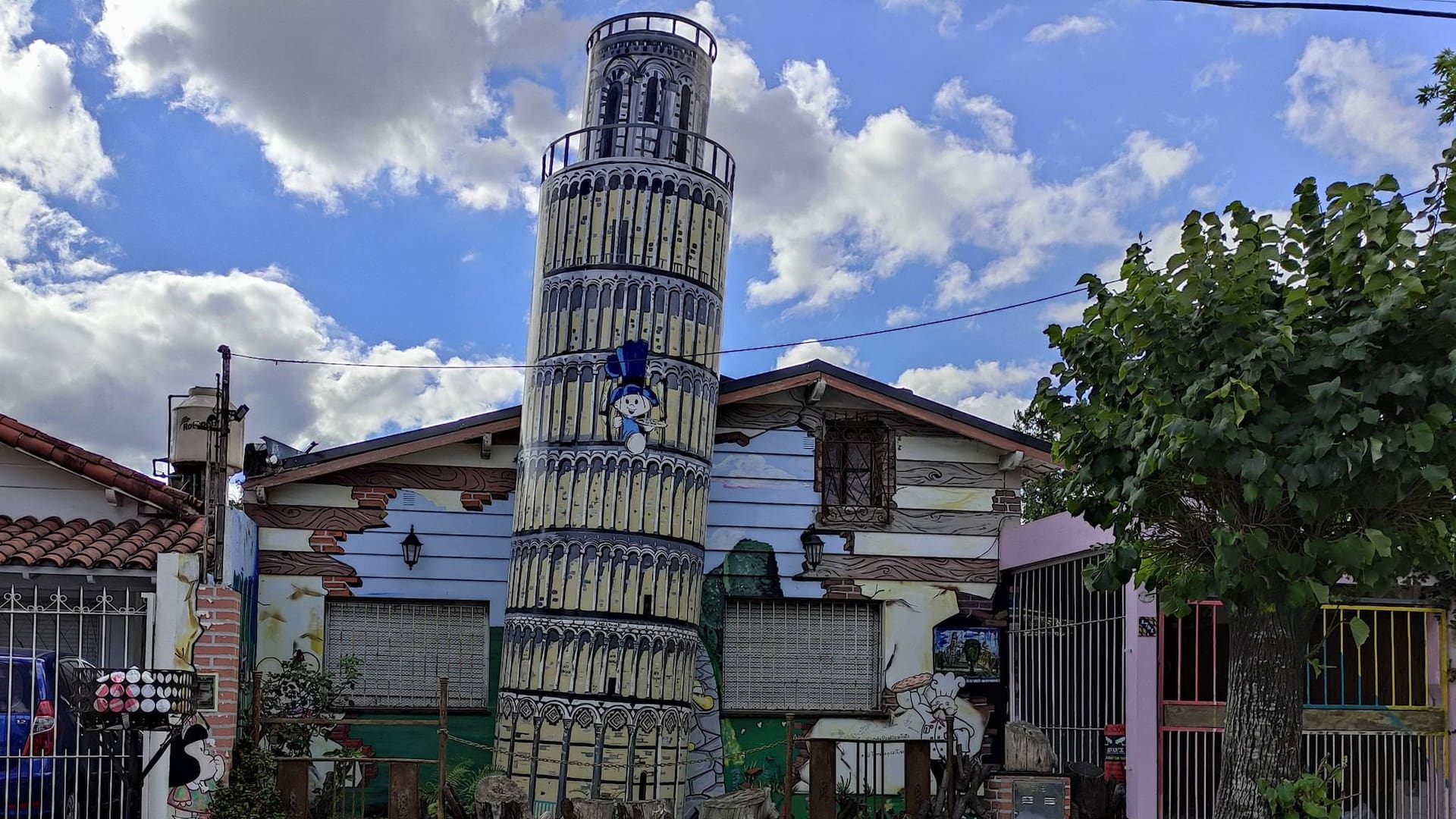 Torre de Pisa en Ituzaingo