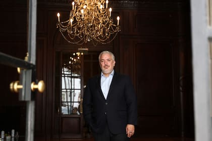 Iván Duque, expresidente de Colombia, en un hotel en Buenos Aires