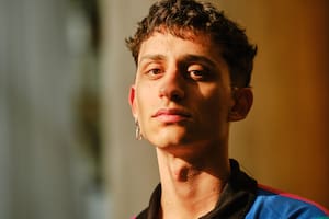 Su vida después del boom de la serie de Fito Páez, su famoso padre y el sueño que cumple a oscuras