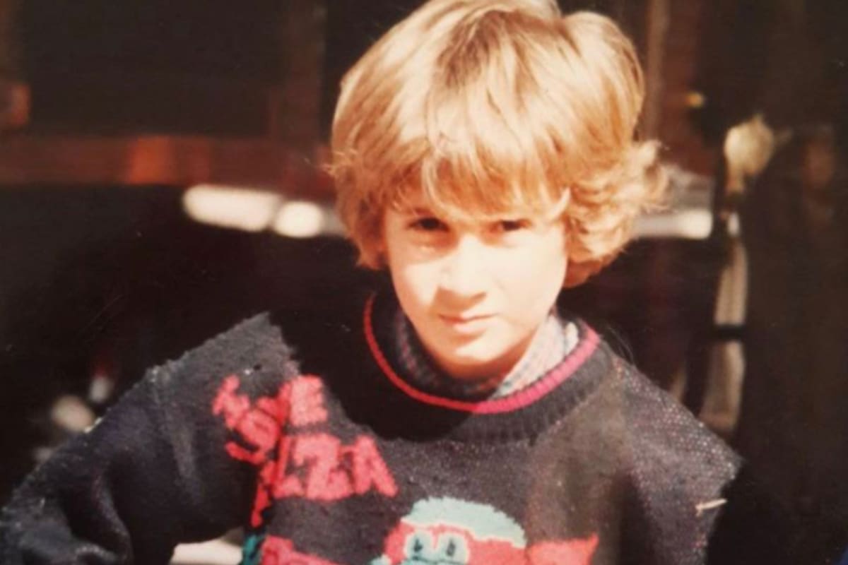 Iván Nilson comenzó su carrera cuando tenía siete años, haciendo la voz de algunos cantantes en series de Cris Morena