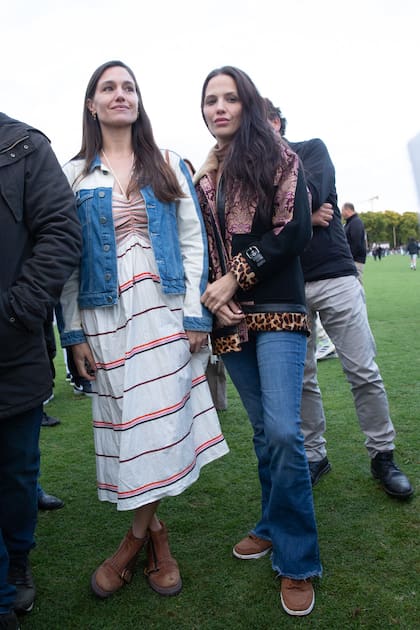 Ivana Figueiras también sumó un toque animal a su look.