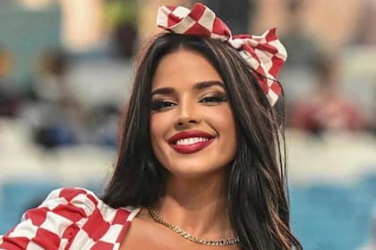 Ivana Knoll, ex Miss Croacia, se ganó la popularidad de los hinchas del Mundial 2022