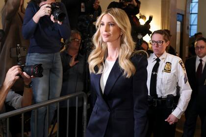 Ivanka Trump llega al tribunal en la ciudad de Nueva York donde se le sigue juicio a la Organización Trump, el 8 de noviembre de 2023. (Foto AP/Yuki Iwamura)