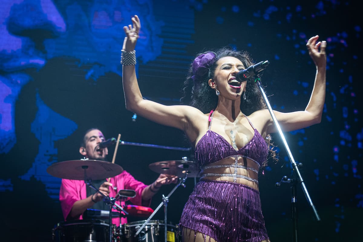 Ivonne Guzmán, la vocalista de La Delio Valdez, el sábado en Obras