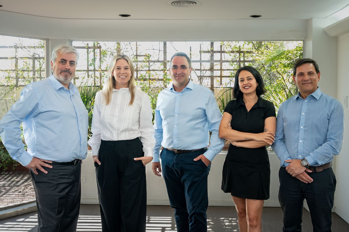 Izq a der: Alejandro Fraga, Bárbara Federico, Leandro Canabe, Marcela Frassinelli, y Alejandro Godoy