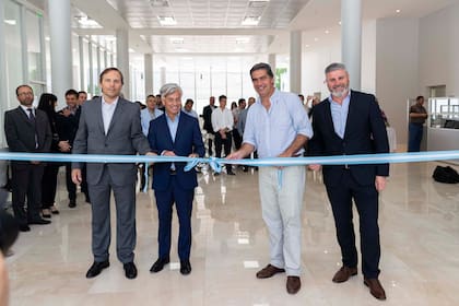(izq a der) Juan Funes, Director Comercial de Galeno Salud; Diego Sobrini, Presidente de Galeno Seguros; Jorge Capitanich, Intendente de Resistencia; Luis Suárez, Director Comercial de Galeno Seguros.