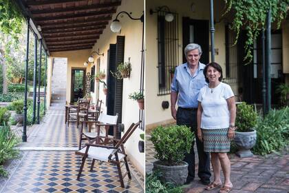 Izquierda: la galería conserva los pisos calcáreos de fin de siglo XIX. Derecha: Ricardo e Isabel, dueños de casa, son quienes reciben a los turistas.