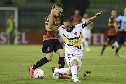 Izquierdoz, que no podrá jugar el sábado, fue uno de los titulares que jugó en Venezuela