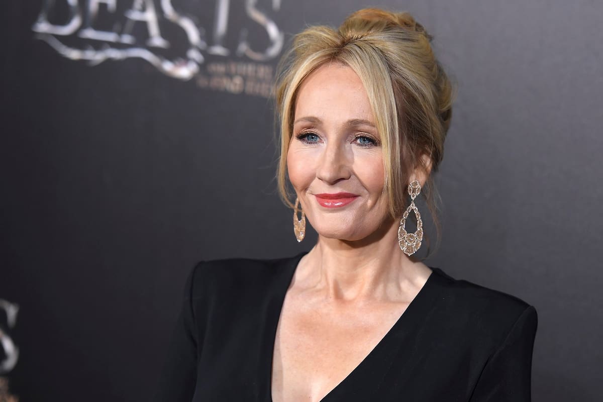 J. K. Rowling, la "madre" de Harry Potter festeja su cumpleaños en un 2020 agitado