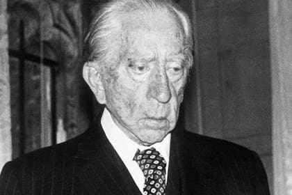 J. Paul Getty continuó el negocio petrolero de su padre, pero lo potenció hasta convertirlo en un imperio, y se convirtió en el hombre más rico de Estados Unidos en la segunda mitad del siglo XX