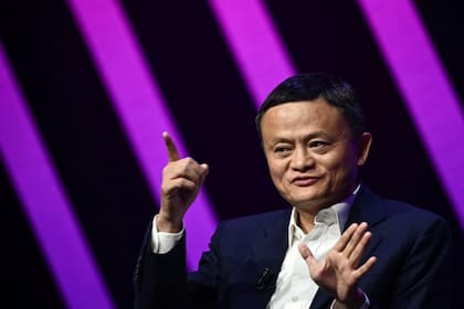 Jack Ma: "Si los bancos no cambian vamos a cambiar a los bancos"