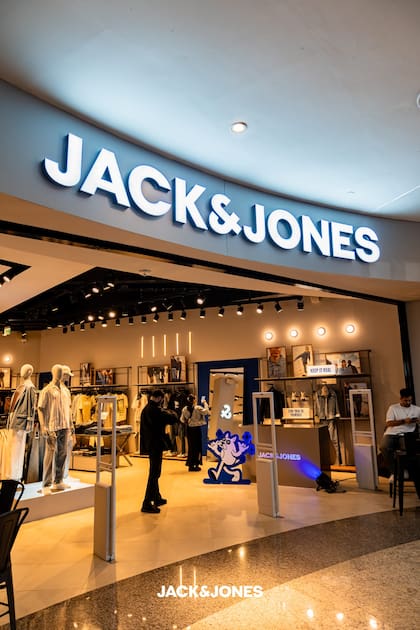 Jack & Jones es otra de las marcas que desembarcará en Unicenter
