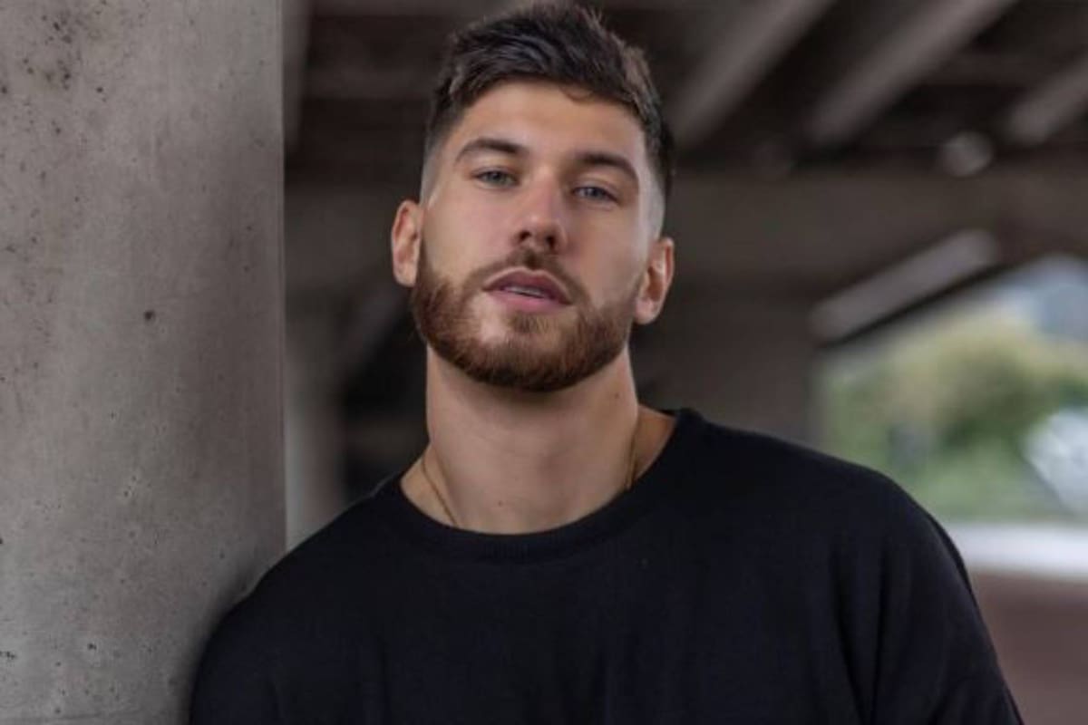 Jack Fowler casi sufre un grave problema en su salud porque una aerolínea le sirvió una comida a la que él advirtió que era alérgico