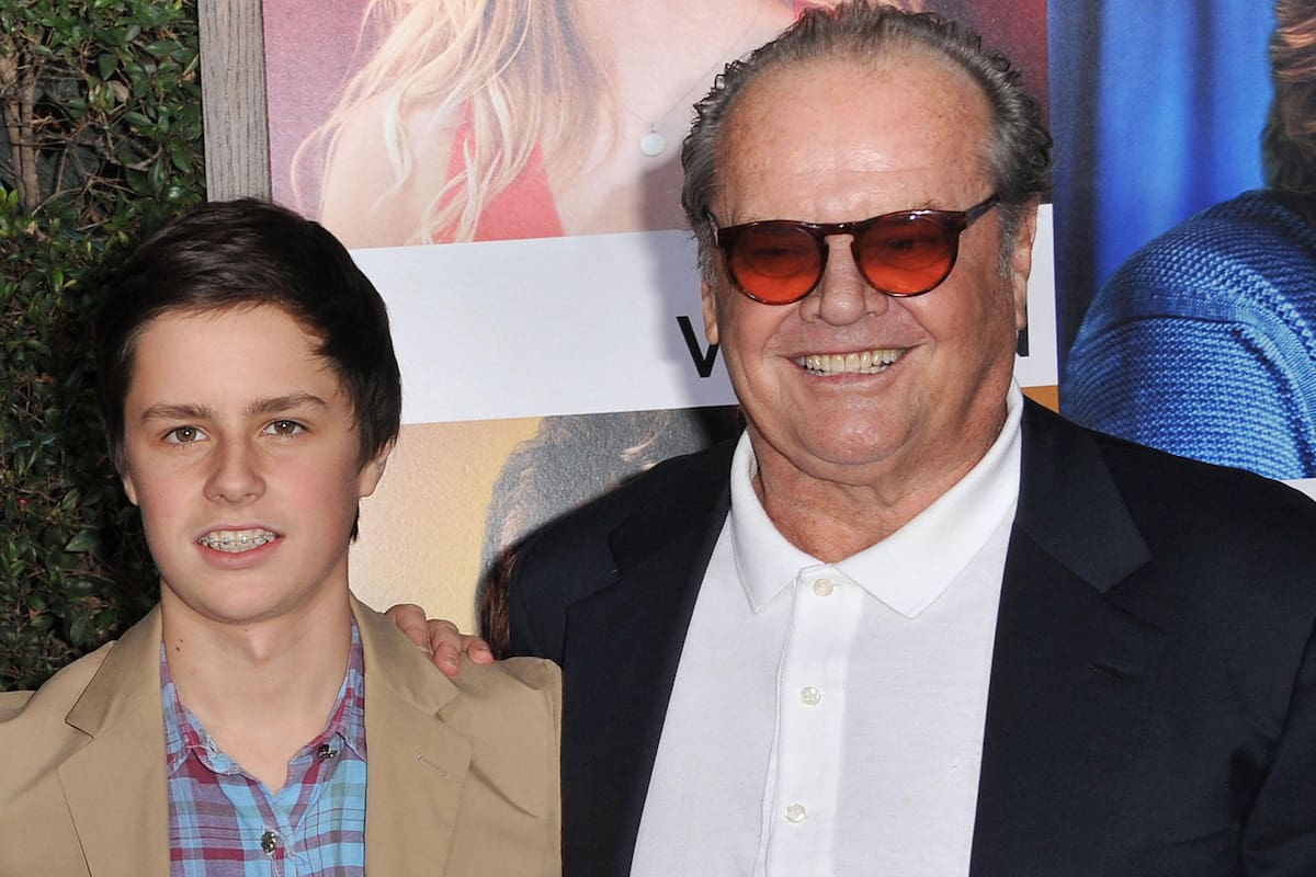Jack Nicholson junto a su nieto mayor, Sean Norfleet, en la alfombra roja de un estreno en 2010