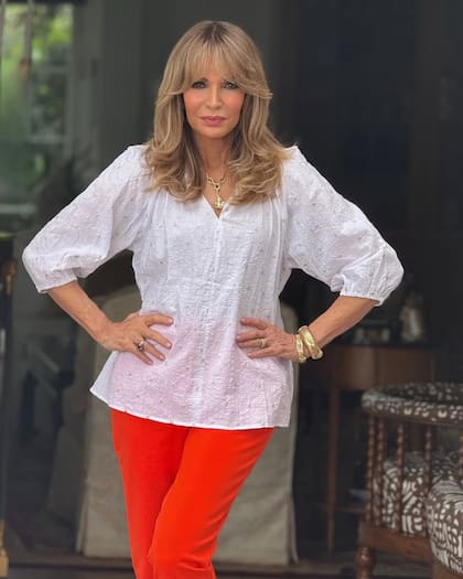 Jaclyn Smith diversificó su carrera hacia el lado de la conducción. También es empresaria y está muy vinculada al mundo de la moda