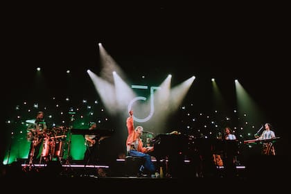 Jacob Collier, en el centro del escenario del Gran Rex