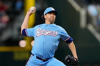 Jacob deGrom lanza seis sólidas entradas y Rangers pegan cuatro jonrones y vencen 10.000 a Guardianes