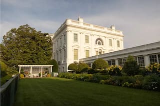 Adiós al jardín de Jackie Kennedy: Trump lo cubre con asfalto y llena de oro la decoración de la Oficina Oval