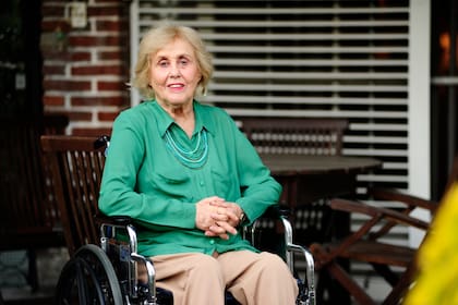 Jacqueline usa silla de ruedas desde los 14 años, después de transitar el virus de la poliomielitis