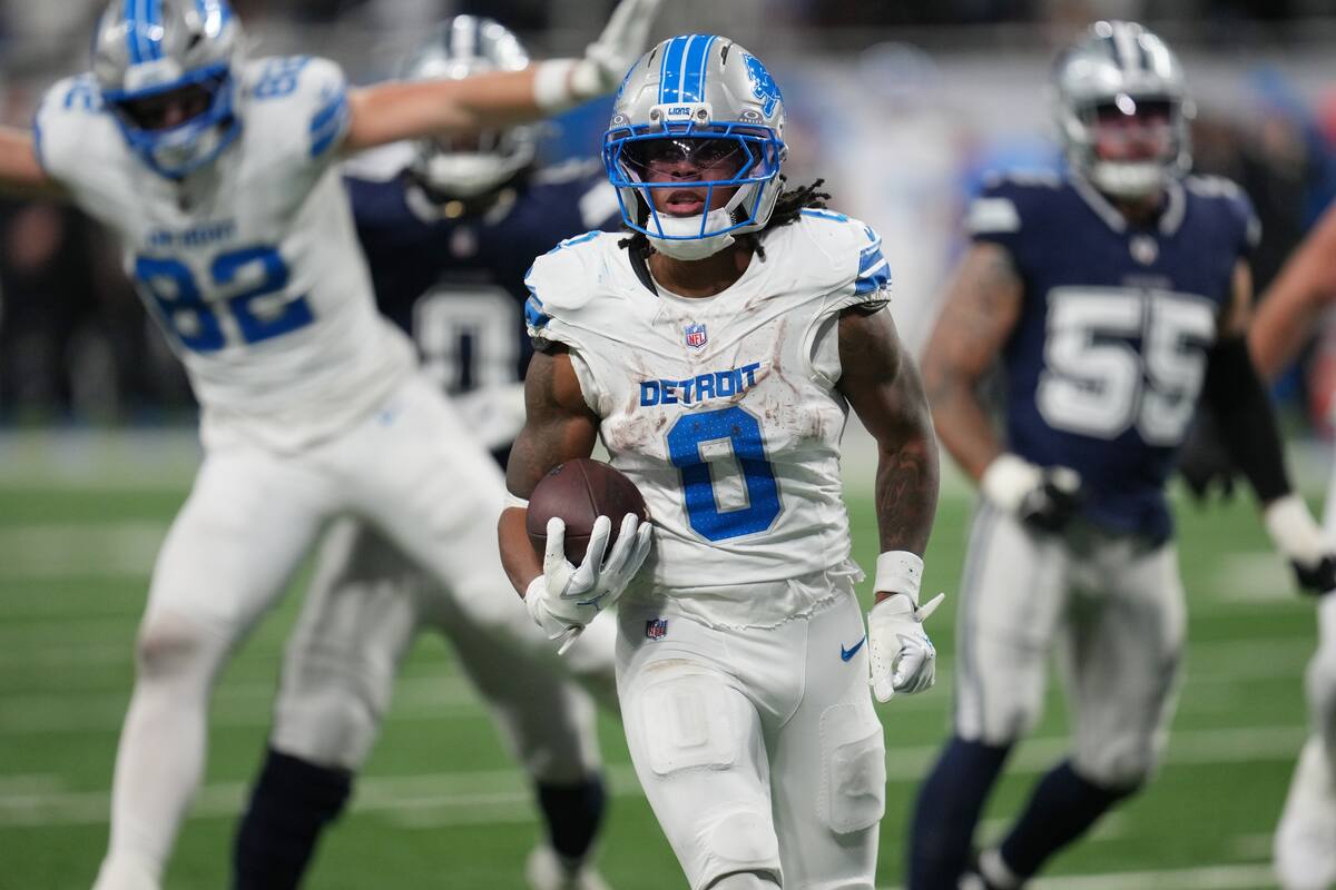 Jahmyr Gibbs anota 3 veces y Lions logran victoria importante, 44-30 sobre Cowboys