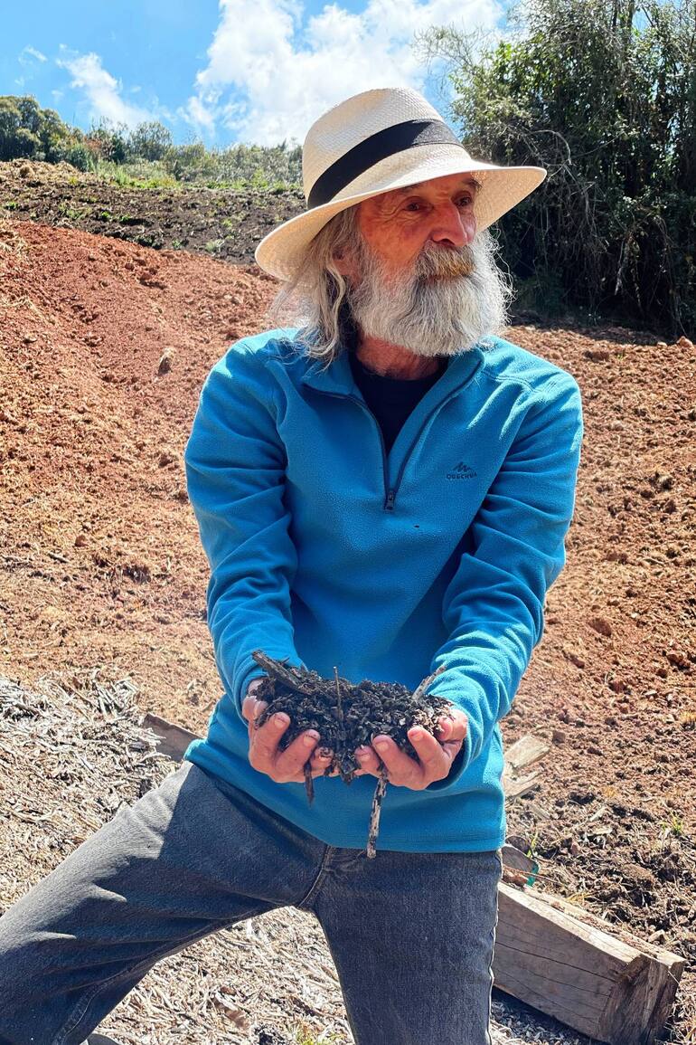 Jaime Aguirre ahora es campesino.