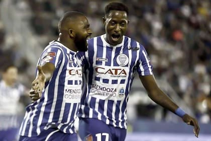 Jaime Ayoví y Morro García, cuando jugaban juntos en Godoy Cruz.