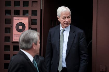 Jaime Dimon, CEO del JP Morgan, a la salida de la reunión de hoy con empresarios en el Zanjón de Granados, en San Telmo