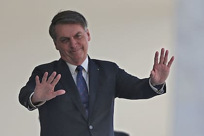 Jair Bolsonaro en la puerta del Palacio Planalto