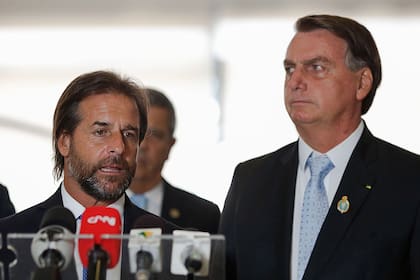 Jair Bolsonaro recibe a Luis Lacalle Pou en el Palacio del Planalto, en Brasilia