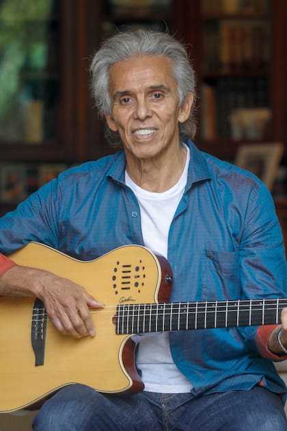 Jairo celebra su cincuentenario con la música con un disco que repasa, con cantantes invitados, lo más recordado de su rica trayectoria