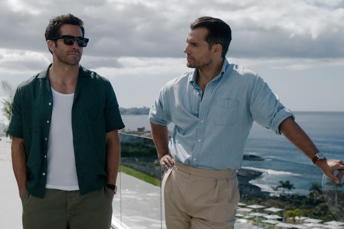 Jake Gyllenhaal y Henry Cavill, protagonistas de En la zona gris, la nueva película de Guy Ritchie