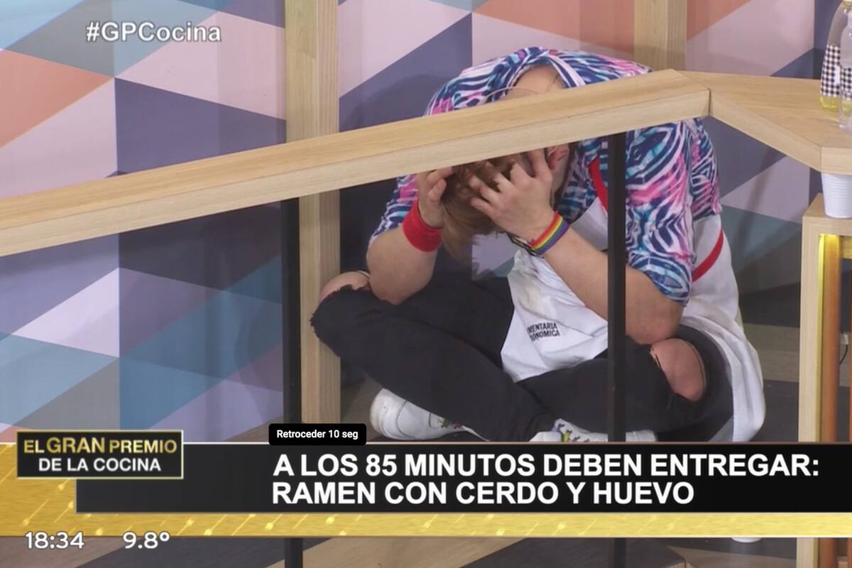 Jakub derrotado luego de una de sus peores entregas. El pollo crudo puede ser su salida definitiva del juego.