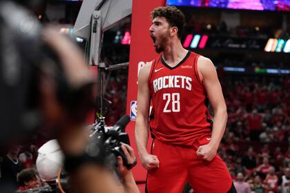 Jalen Green atina 8 triples y suma 38 puntos: Rockets igualan serie con Warriors