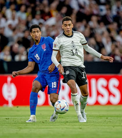 Jamal Musiala y Jude Bellingham se enfrentaron también en sus respectivas selecciones