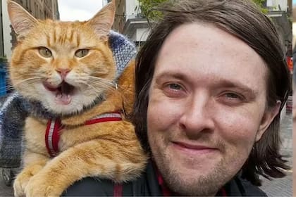 James Bowen escribió varios libros (Foto: Facebook @James Bowen)