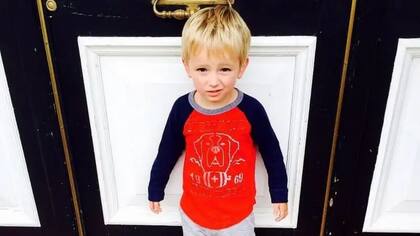 James dice que su hijo Tommy es descarado, travieso, divertido y curioso sobre todo lo que lo rodea